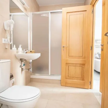 Mariam House فندق كاديز