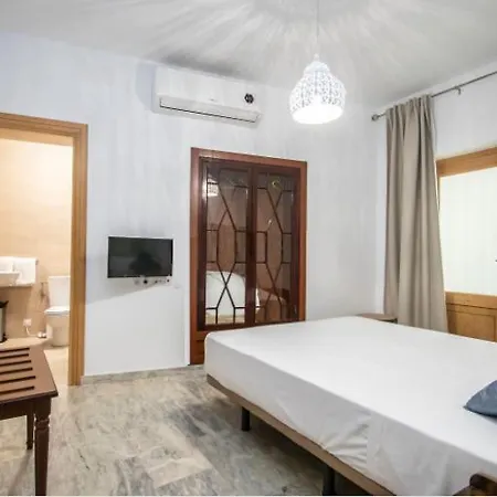 Mariam House 酒店 加的斯