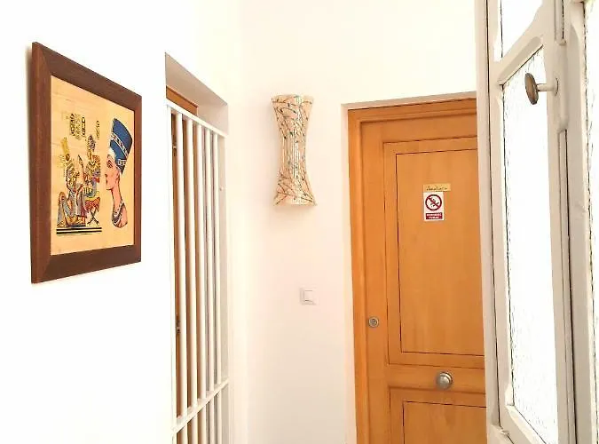 Mariam House Hotel *