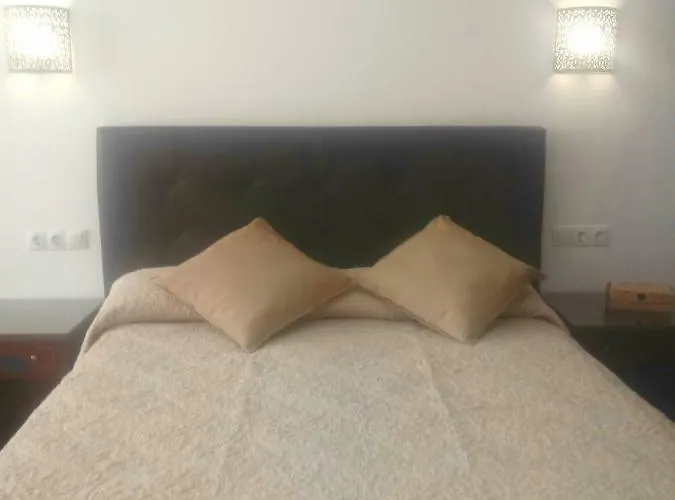 Hotel Mariam House *